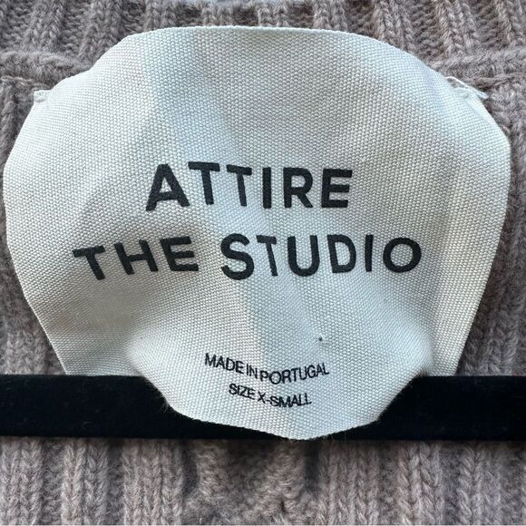 ATTIRE‎ THE STUDIO Sweater Cardigan Women’s XS Wool Crop Cableknit Chunky Beige - Picture 5 of 6
